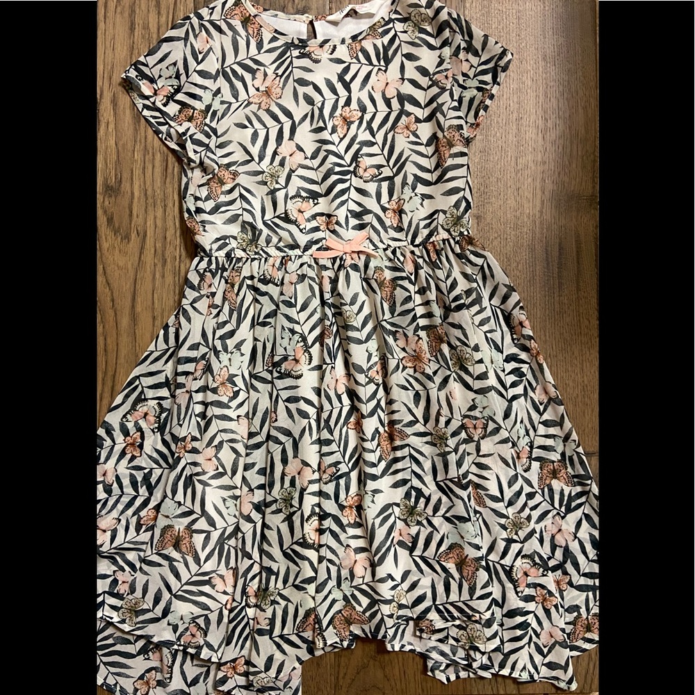 H&M Kids<<  US 8-9Y•  Off White Butterfly Dress